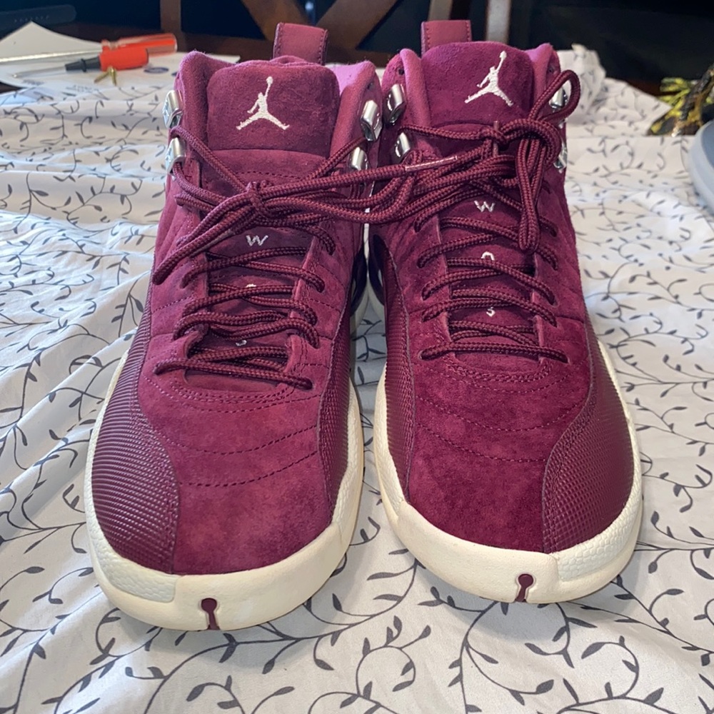 Jordan 12, Size 8.5M